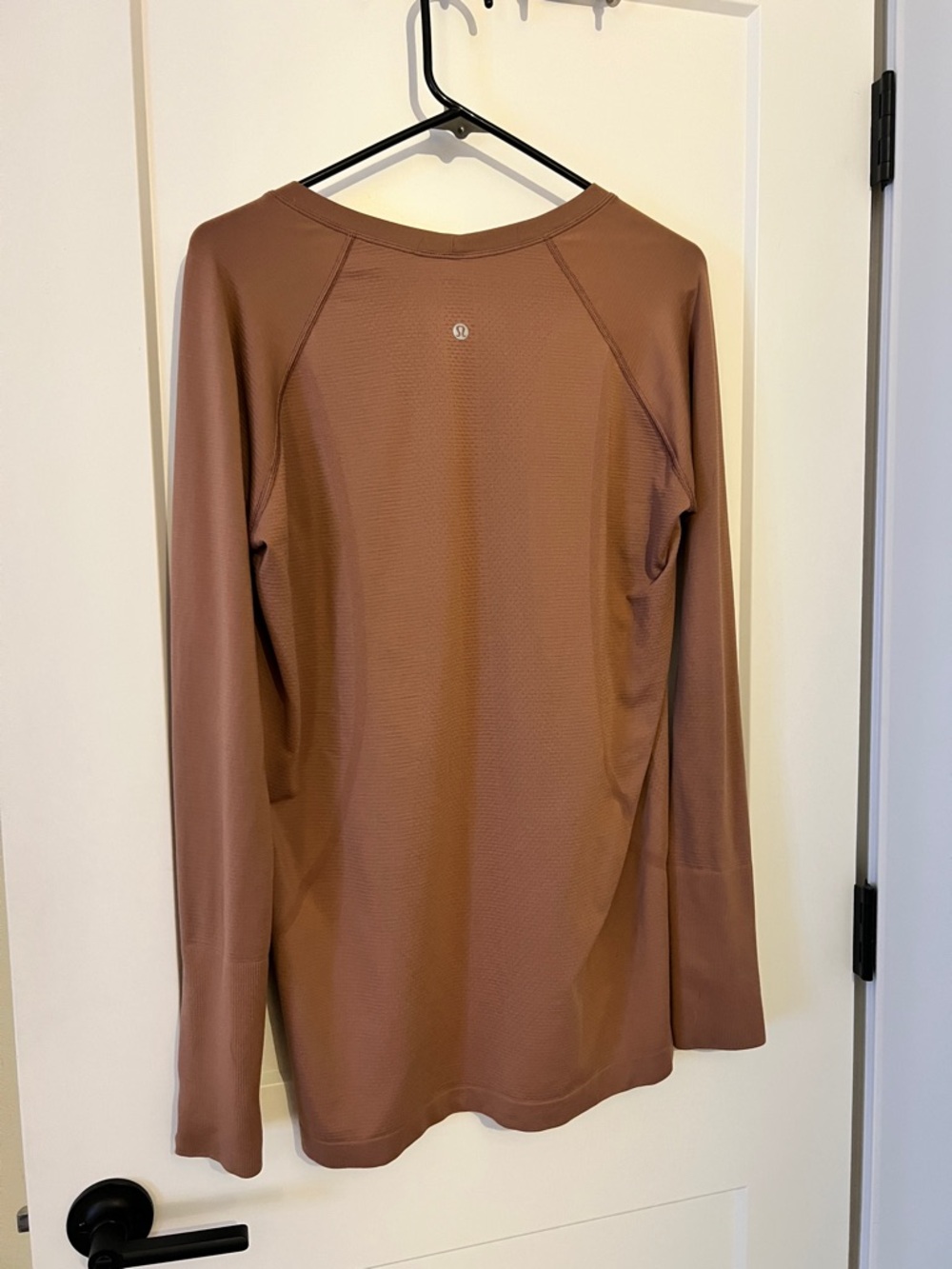 Lululemon Swiftly Tech - Picture 2 of 3